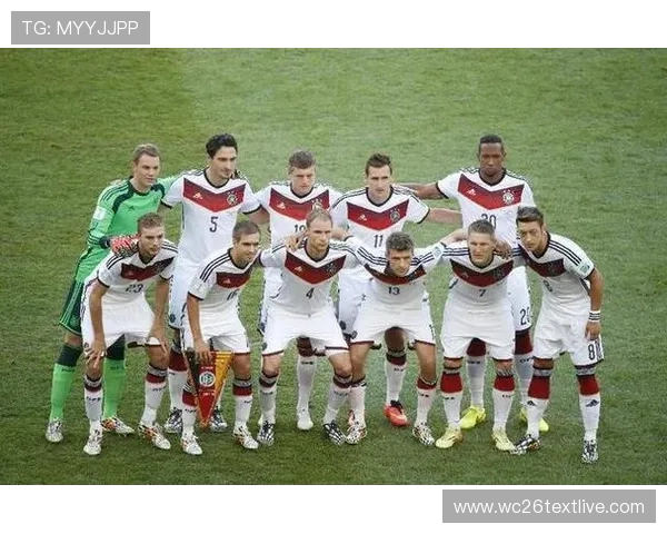 通过德国队世界杯西装照片，了解职业运动员在重大赛事中的着装礼仪与团队文化